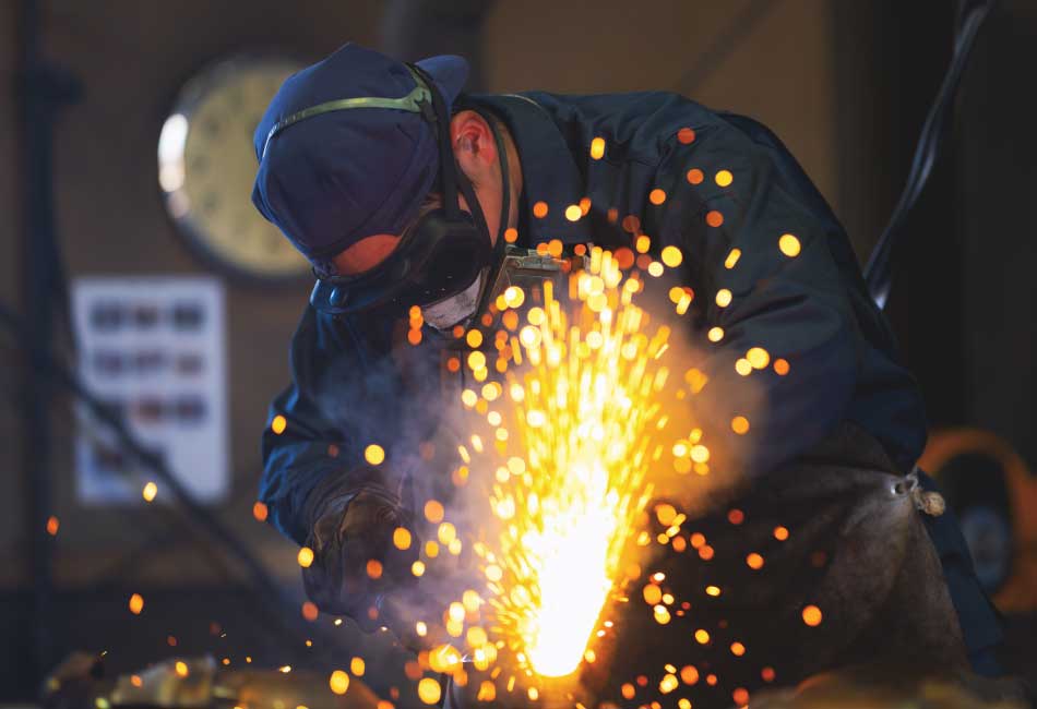 リサイクル作業を行っている様子